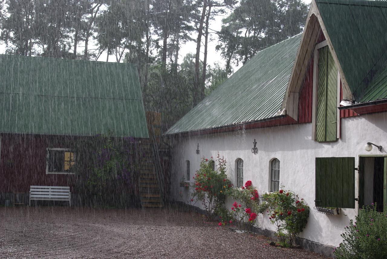 Skummesloev B & B Laholm Buitenkant foto