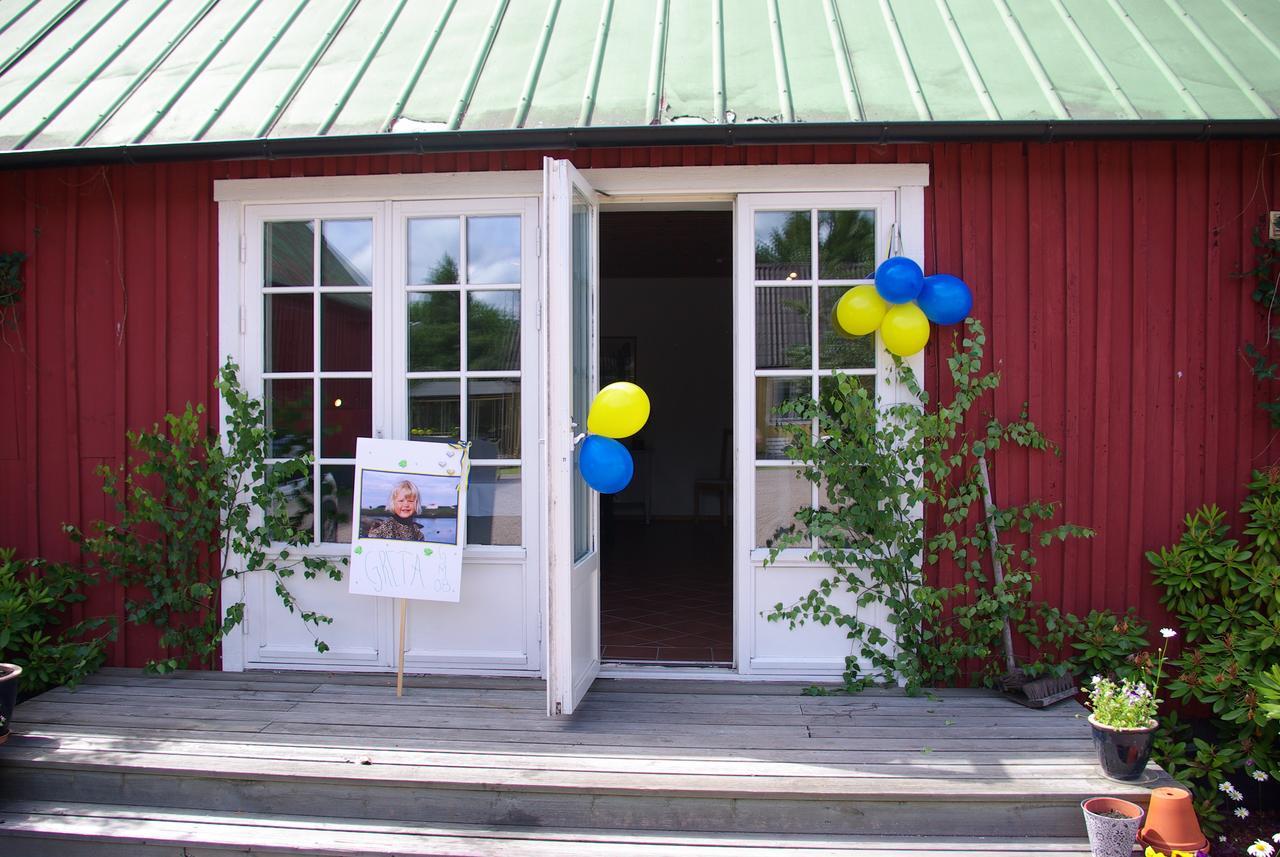 Skummesloev B & B Laholm Buitenkant foto